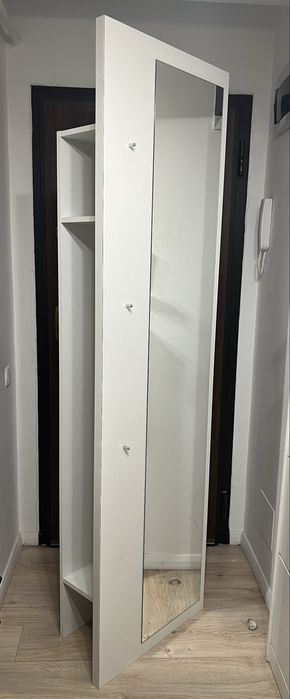 Panou hol MOBEXPERT cu oglindă + cuiere + rafturi+bara umerase – modern, alb, pret usor negociabil