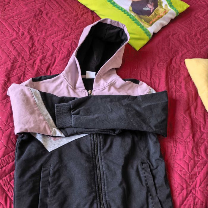 Отдам даром вещи для девочки 7-8 лет