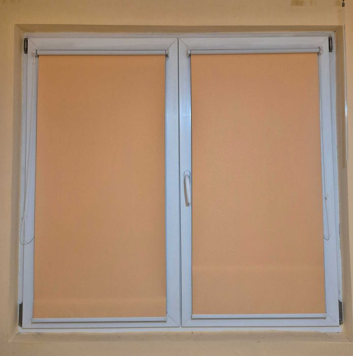 Jaluzele plise pentru fereastra/camera