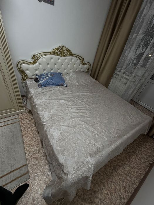 Спальныи гарнитур продам