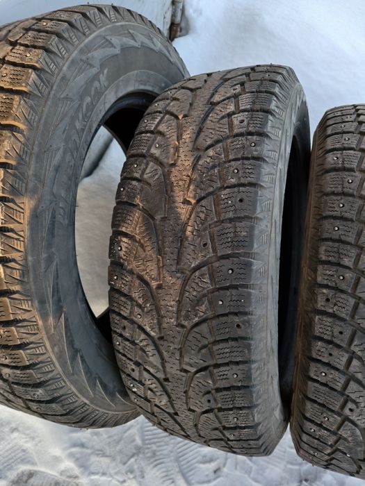 Продам зимние шины 235/65/17