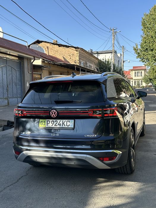 Volkswagen ID6 full