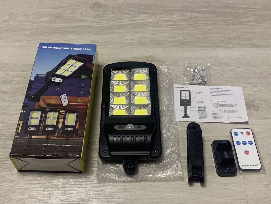 Lampa cu Incarcare Solara 150W, 160 LED-uri, cu senzor miscare