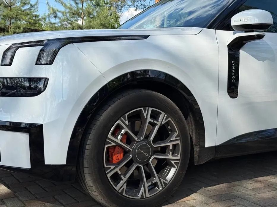 Lynk & Co 900 2.0 турбо с русификацией