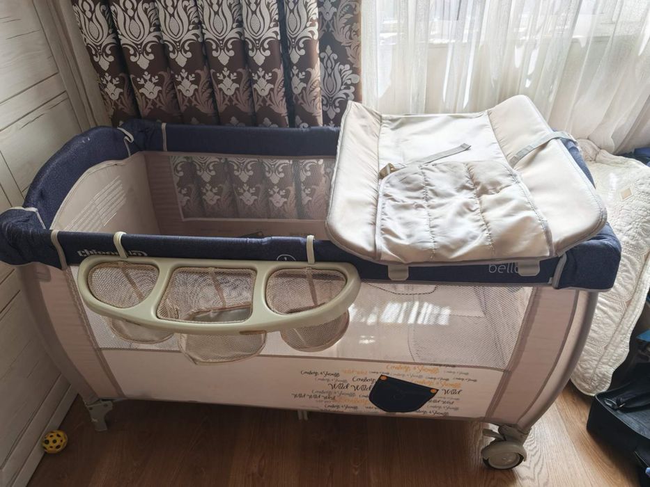 Продавам детска кошара Chipolino Bella с матрак