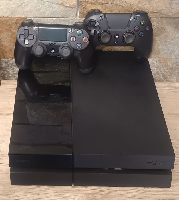 PS4/PlayStation 4 Phat 500GB HDD cu +20 jocuri+2 Controllere Wirelles