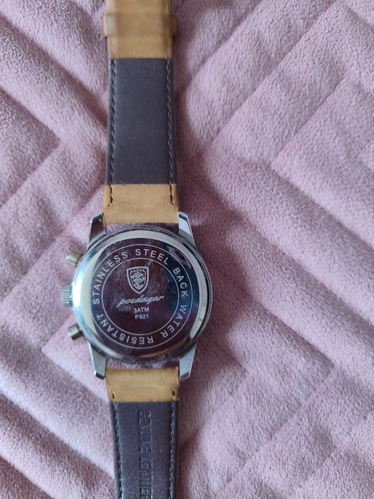 Продам часы наручные