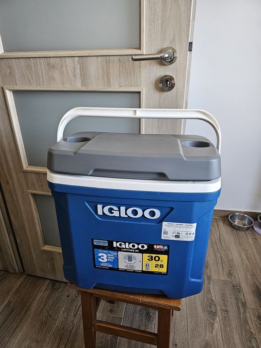 Lada frigorifica pasiva IGLOO 28litri, albastra