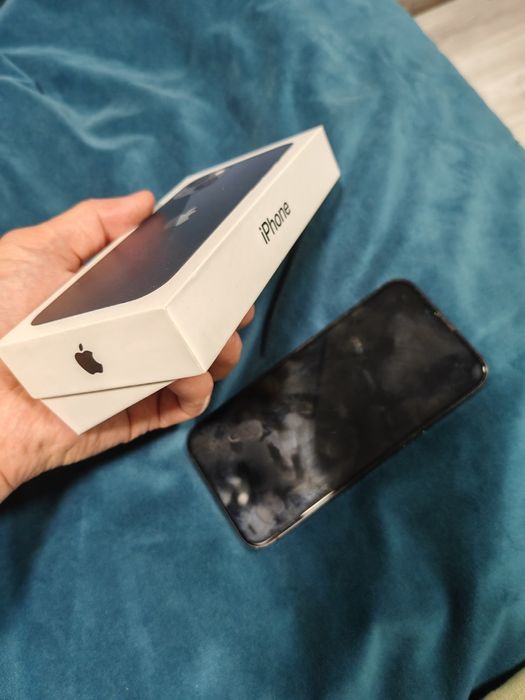 IPhone 13 simplu