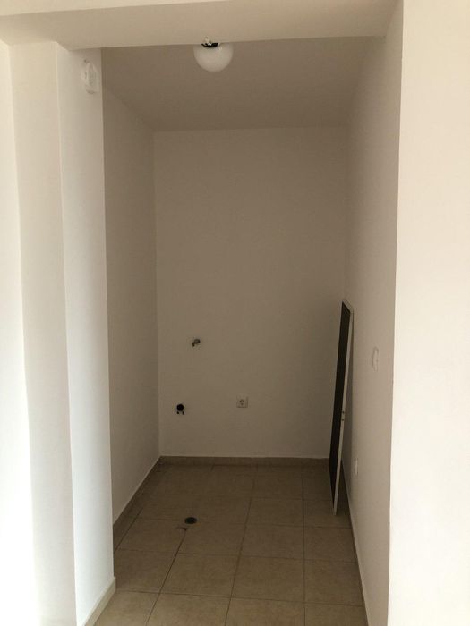 Дава се под наем Двустаен апартамент в Варна, Лятно кино Тракия - 55 кв.м за 375 € - Снимка #3