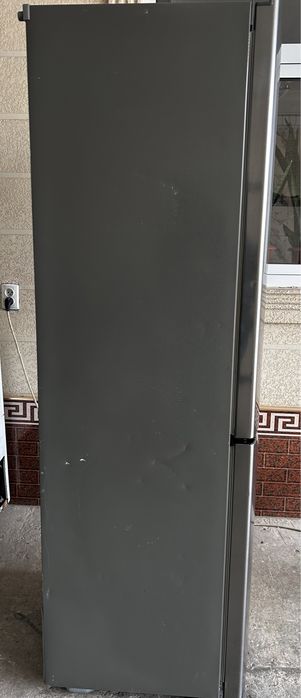 Холодильник LG в продаже