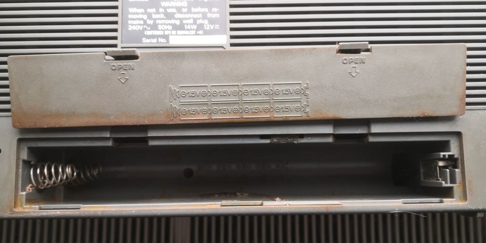 radio-castofon Ferguson perfect funcțional și la casetă