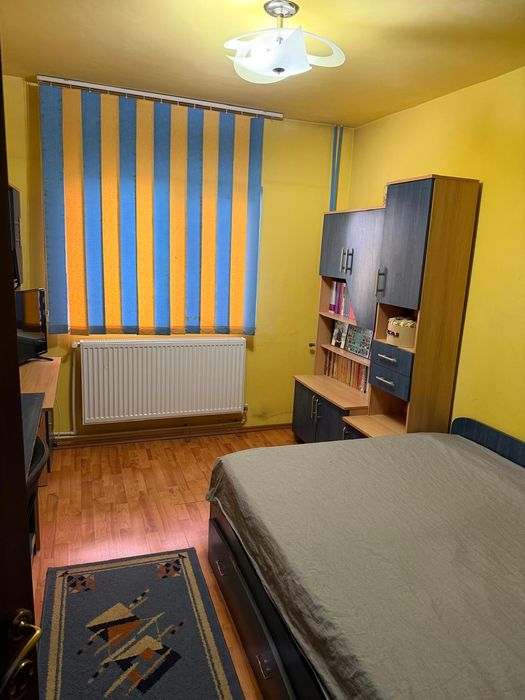 Apartament 4 camere zona 1 Mai