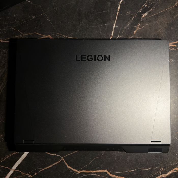 Lenovo legion 5 pro 16IAH7H