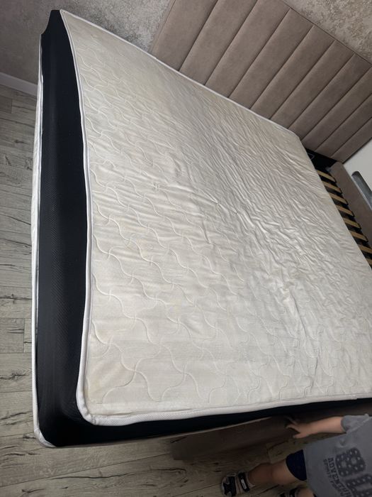 Продам матрас 200* 200
