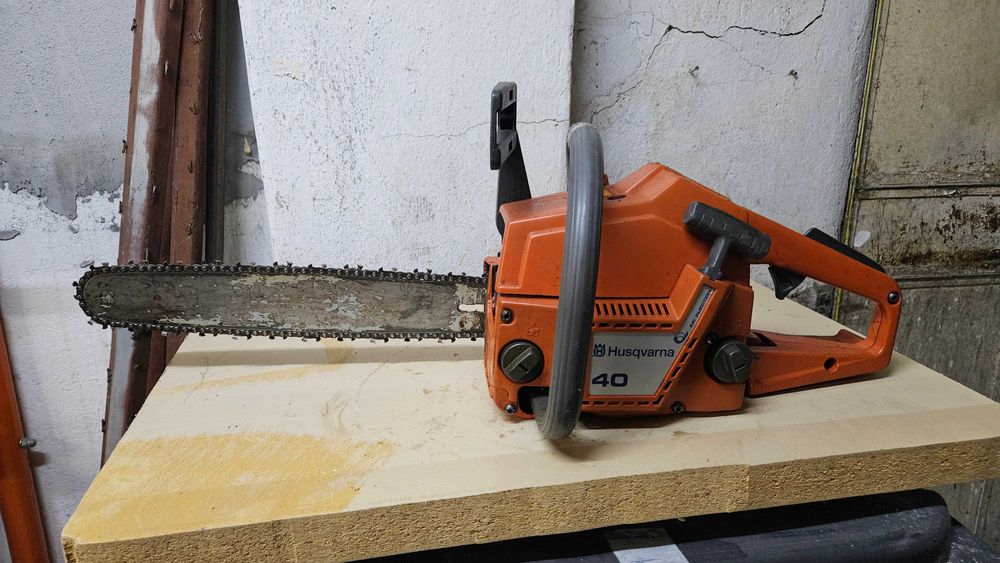 Drujba Husqvarna 40 pentru piese de schimb