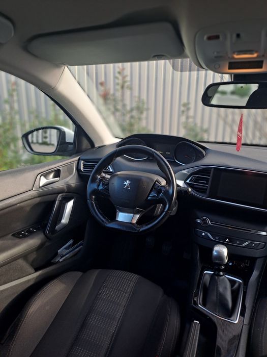 Peugeot 308- An 2016 , 5150 euro neg
