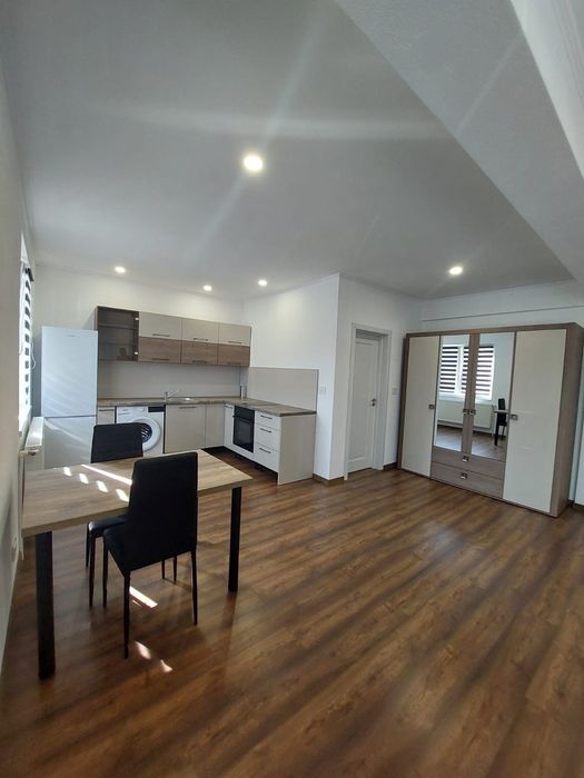 Chirie apartament de 38mp utilat si mobilat NOU