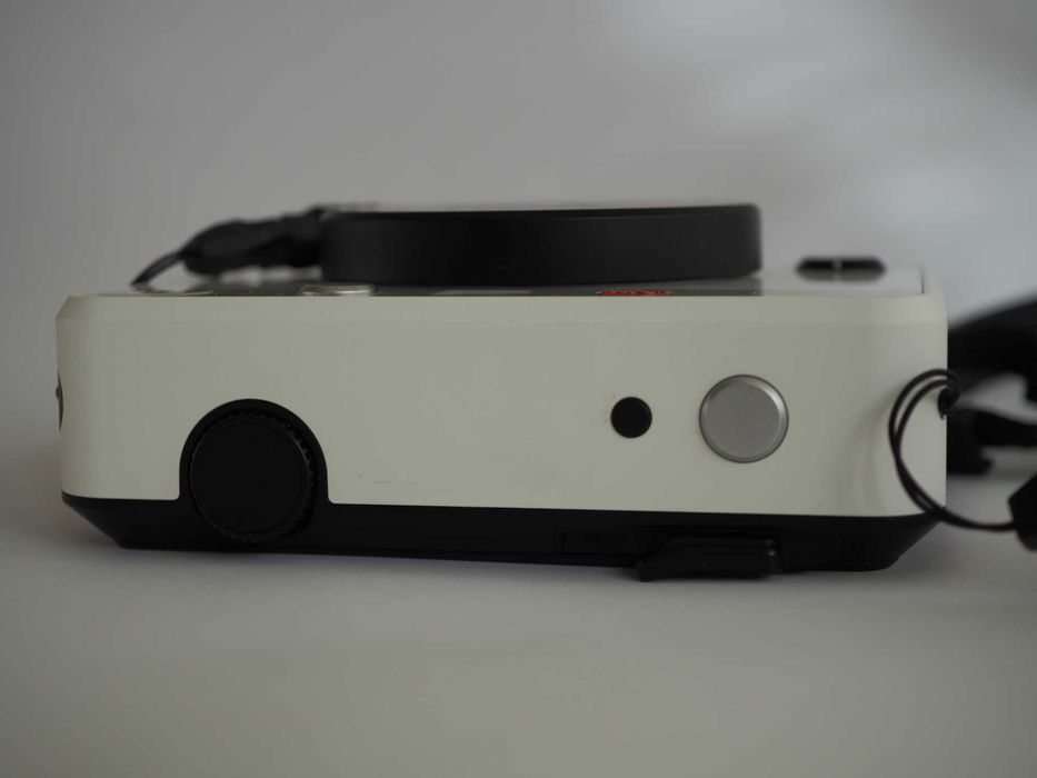Leica Sofort 2 инстантен Instax Mini фотоапарат и принтер