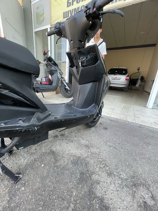 Tesla skuter 72V32 A uselini qilinvoti akumlaytori