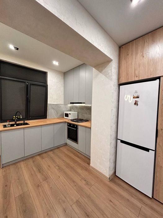 Квартира на Ц6-на Небе 1*2/2/4 общ пл 45м Евро с обстановкой