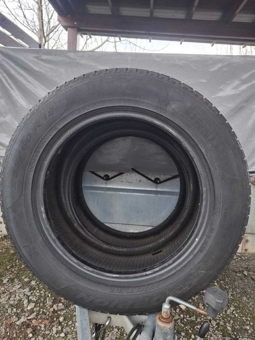 Set 2 anvelope iarna Pirelli 235/60 R18 107H