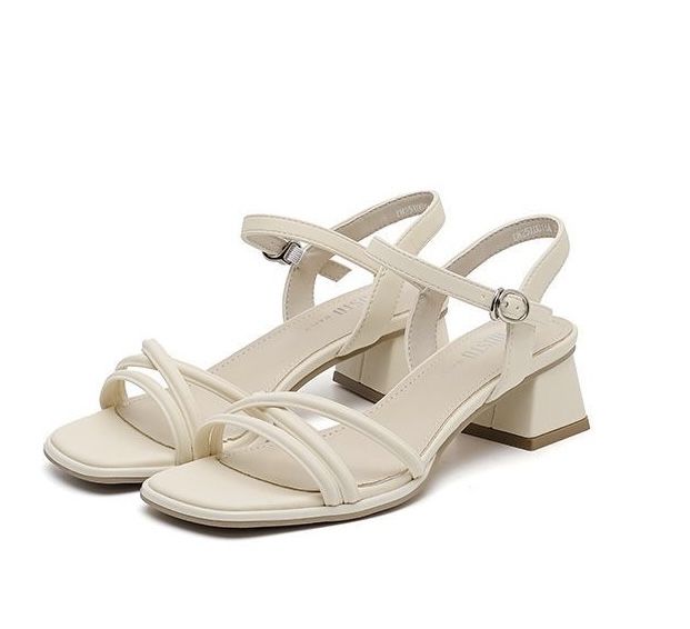 Продаются новые босоножки