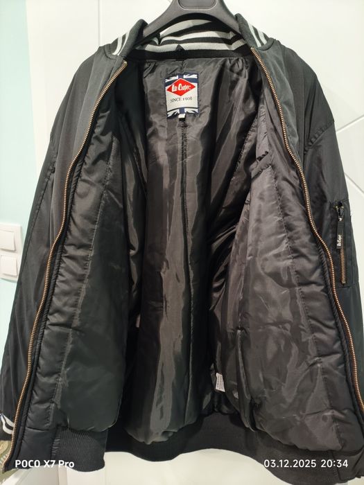 Продавам яке бомбър Lee Cooper