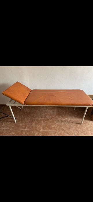 Vând pat cosmetică