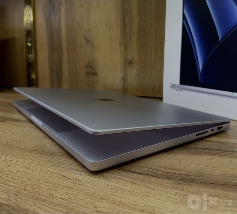 MacBook Pro M2 Pro 16” 16/512GB Silver • Full Box