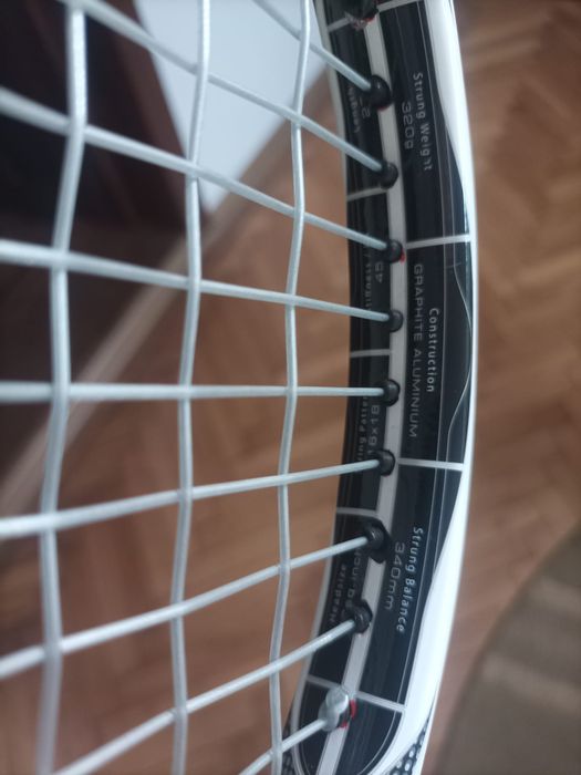 Vând racheta tenis de câmp preț 200 lei