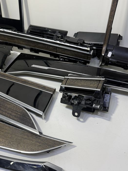 интериорен комплект лайсни Audi A8 D5 Quattro – Natural Brown Ash Wood