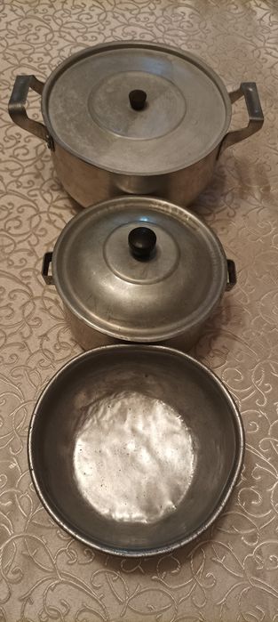 Кастрюли алюминиевые .