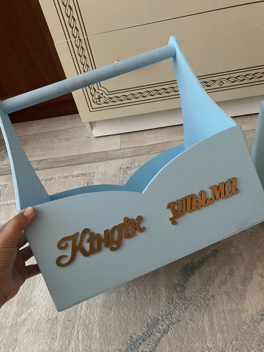 Вешалка стоика для детских вещей