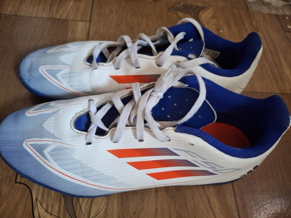 Ghete de fotbal Adidas F50