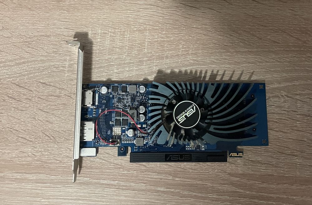 Vand placa video gt 1030