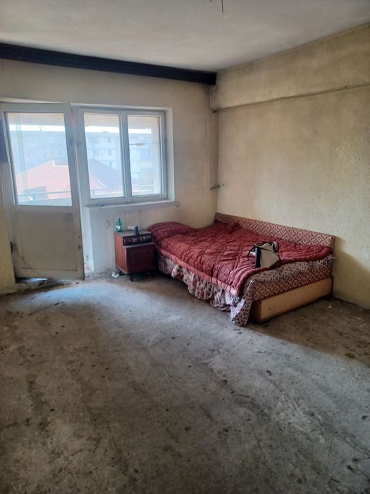 Vând Apartament 3 camere