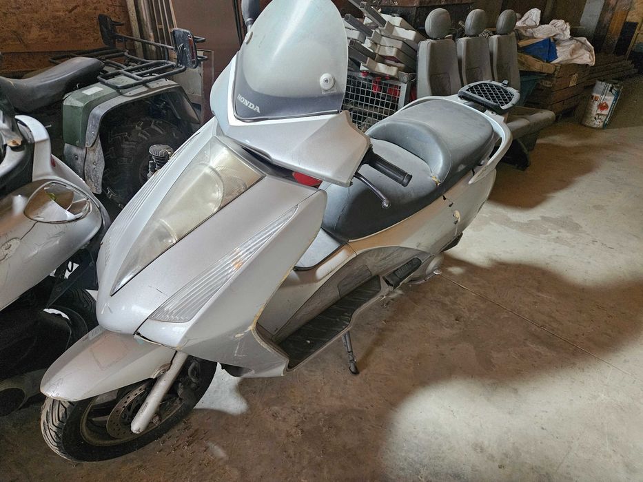 Vand patru scutere 125 cm3