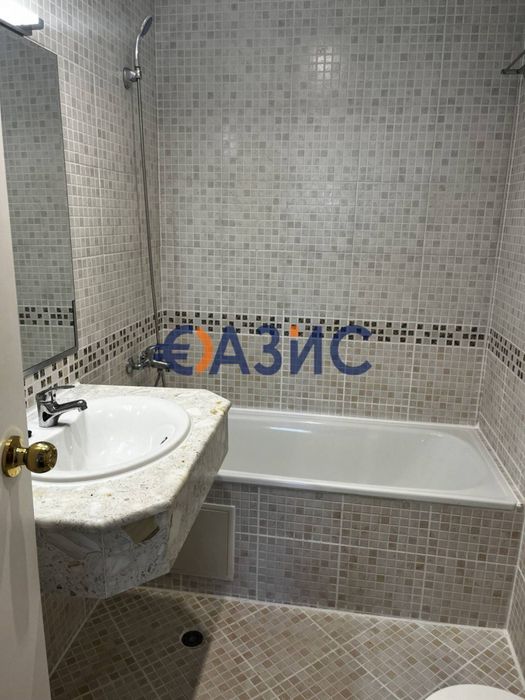 Продава се Двустаен апартамент в к.к. Слънчев бряг - 71 кв.м за 1175 €/кв.м - Снимка #11