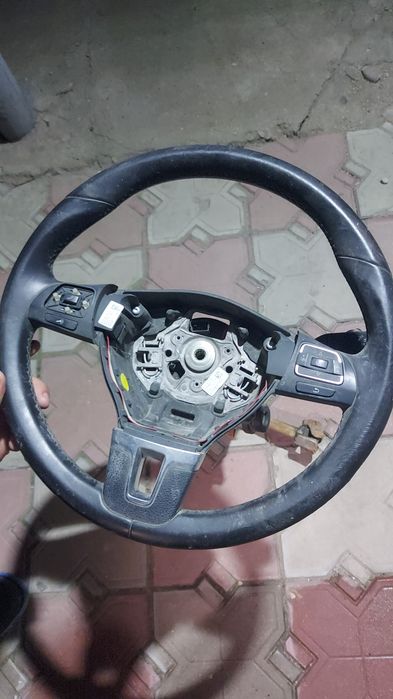 Запчасти на Пассат В7