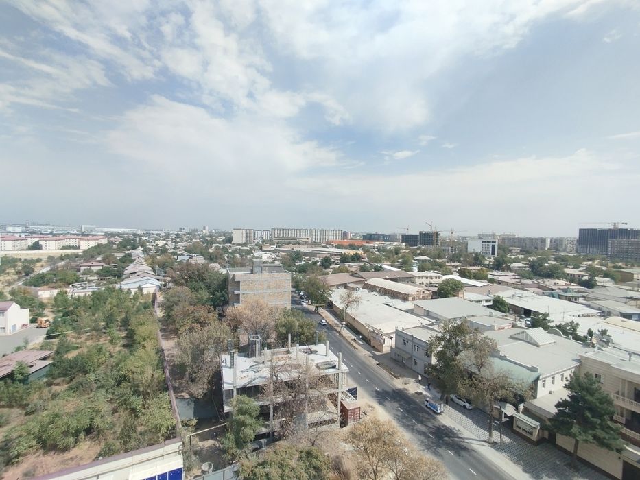 Продам квартиру коробка  в ЖК Ney Life yashnobod ул. Бакинская 222 5/1