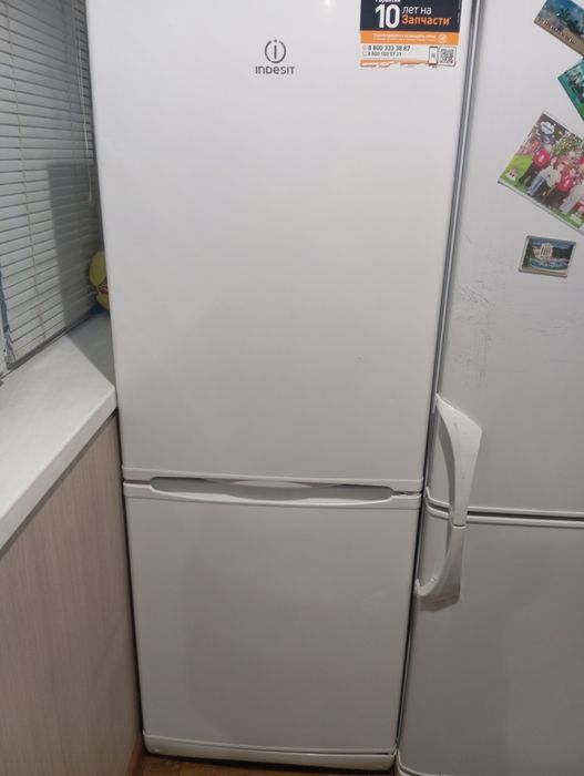 Холодильник Indesit