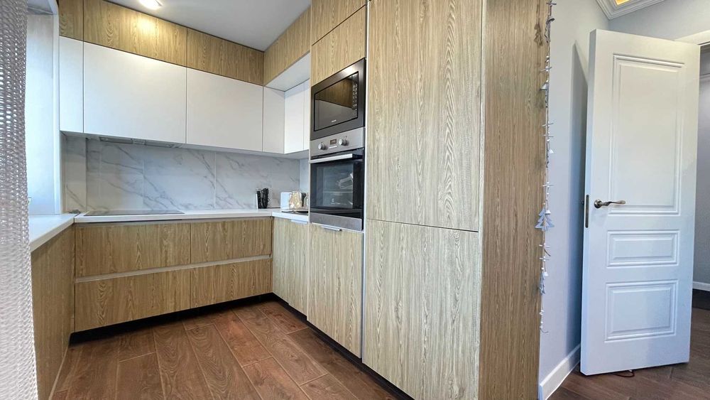 Срочно продам 3- х квартиру в центре