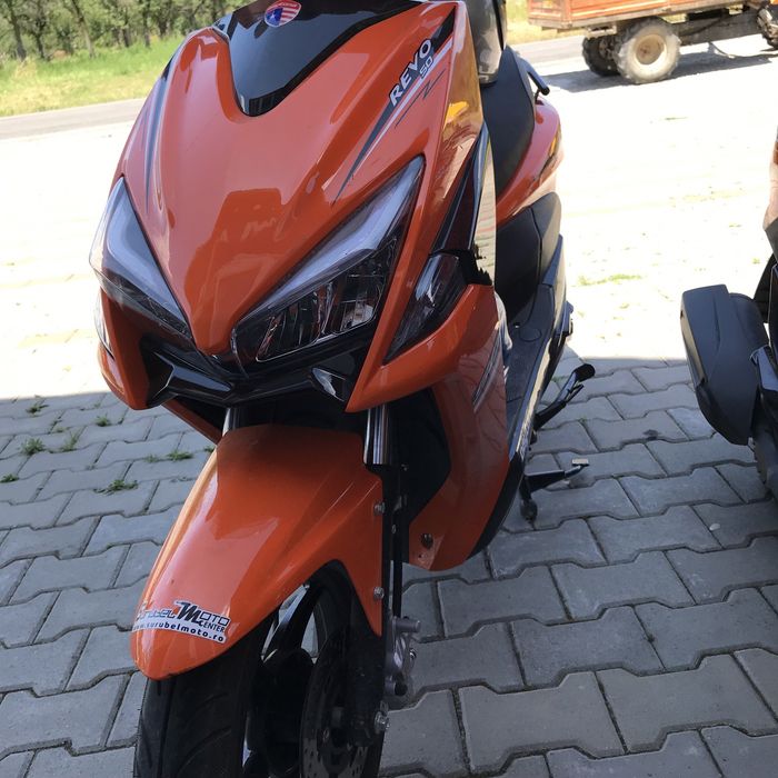 Vand scuter daytona revo 49 cc