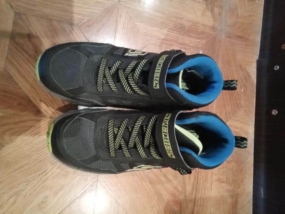 Спортивная обувь