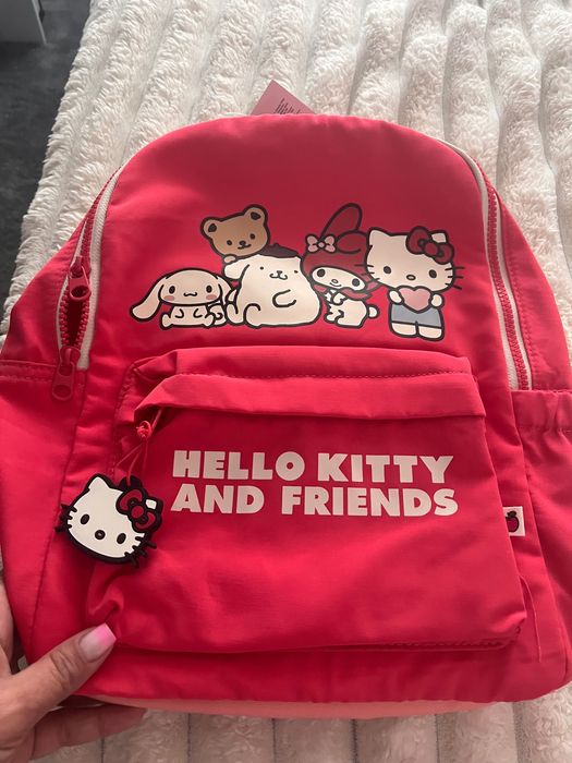 Ghiozdan hello kitty de la h&m pt copii