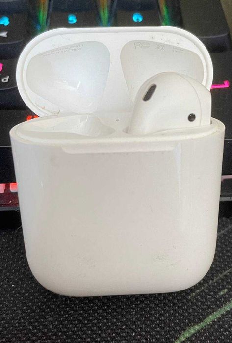 Продаю apple airpods 1st gen оригинал