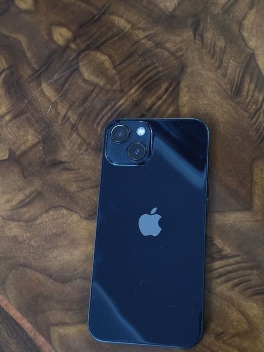 продается iPhone 13