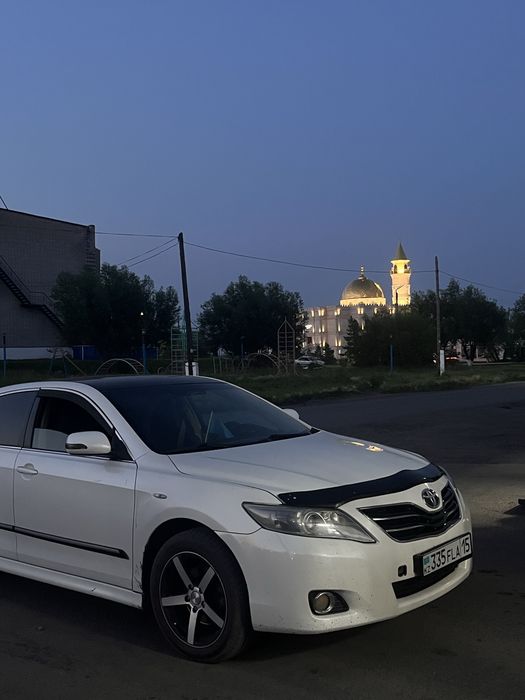 Продам тойота Камри 2009год