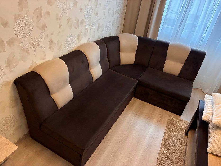 Разтегателен диван